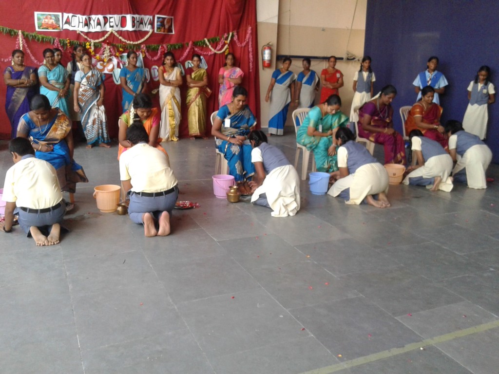 GURUVANDHANAM