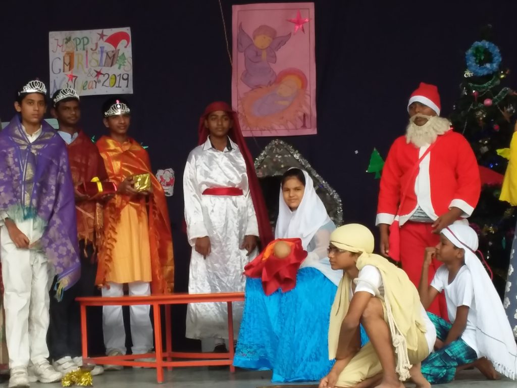 CHRISTMAS ASSEMBLY PRESENTATION
