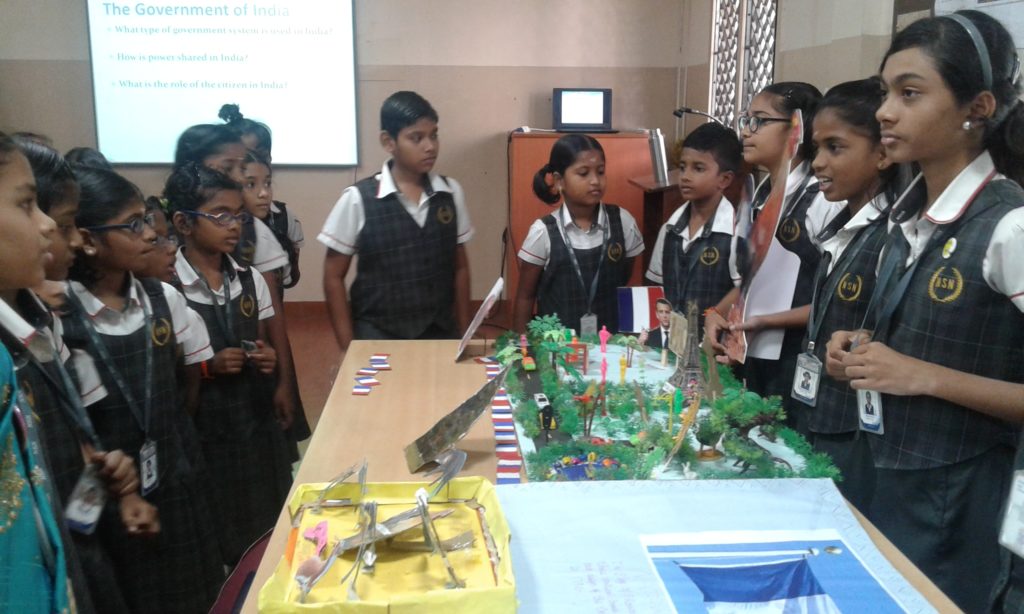 Project Display Std. V & VI